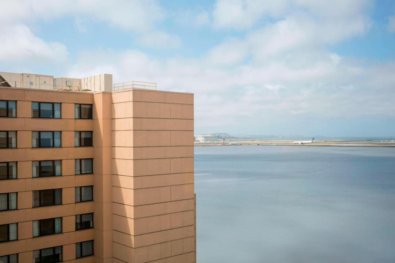 Отель San Francisco Airport Marriott Waterfront Берлингейм Экстерьер фото